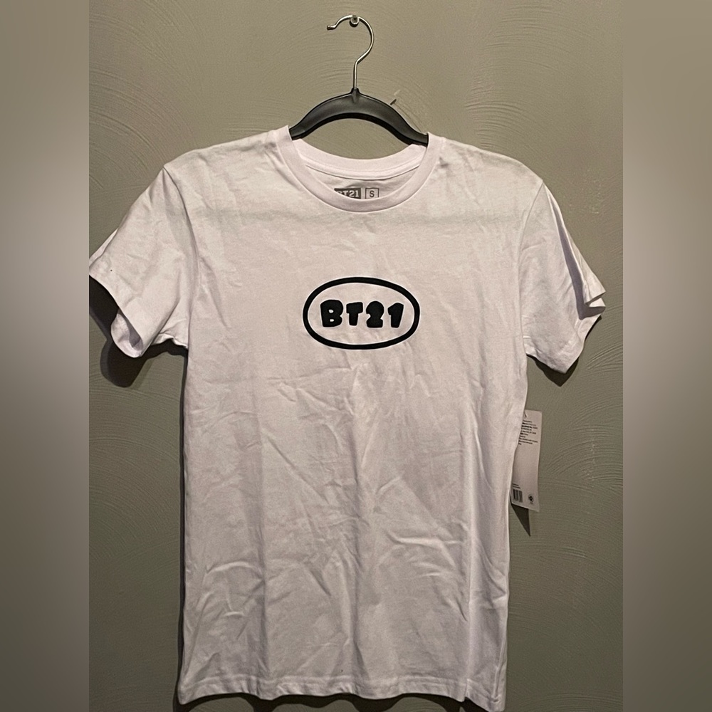 BT21 Tee NWT